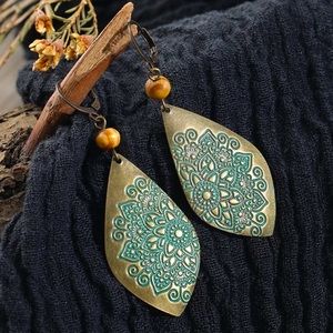 💙 BOHO Tribal Floral Turquoise Carved Earrings 💙